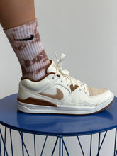 Load image into Gallery viewer, NIKE CRACKLE COCOA
