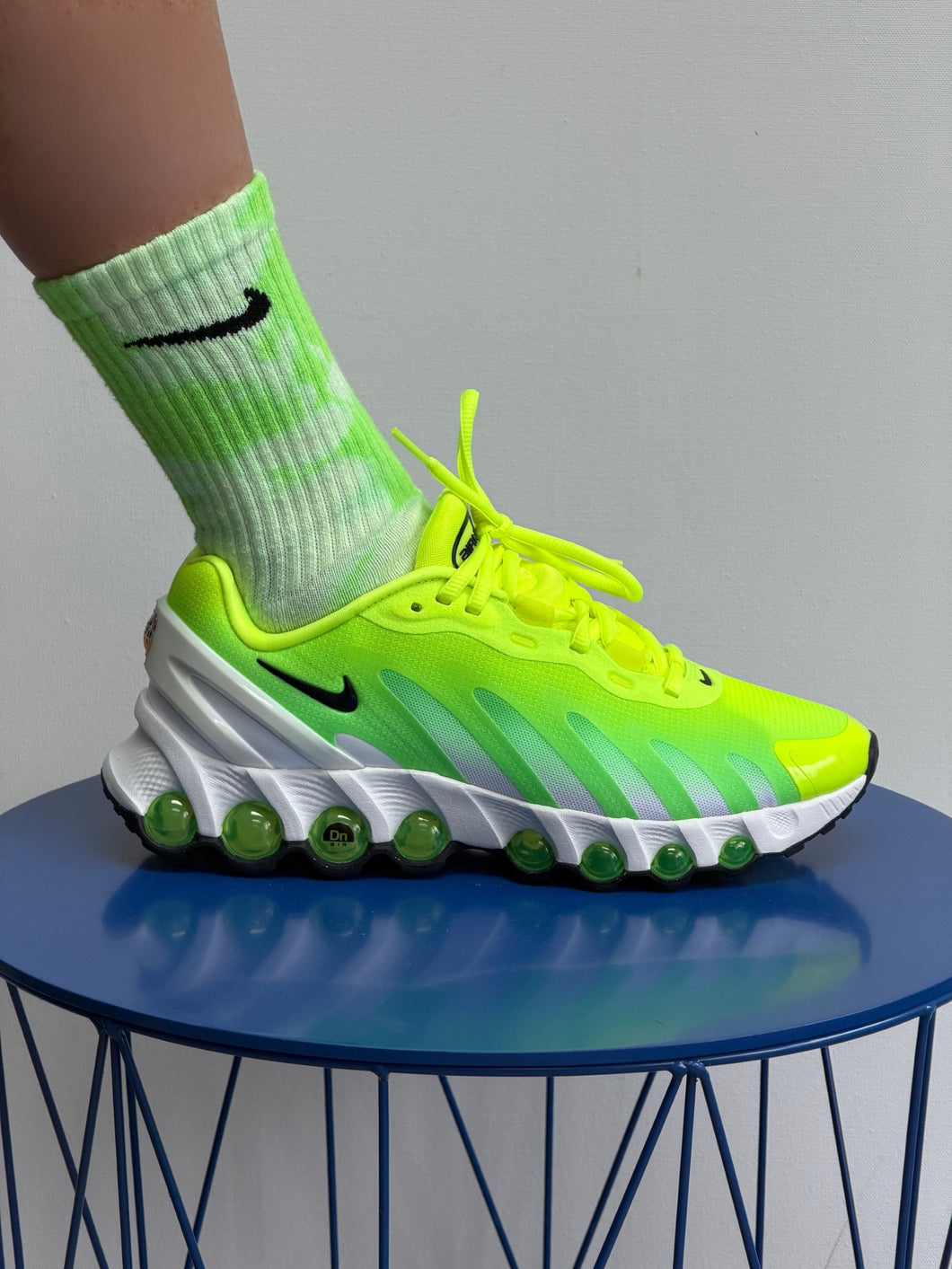 NIKE CRACKLE NEON GREEN