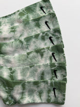 Load image into Gallery viewer, NIKE CRACKLE PINE GREEN
